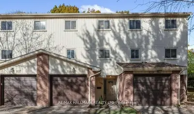 Condo Townhouse in Kitchener