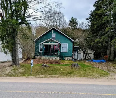 Detached in Minden Hills