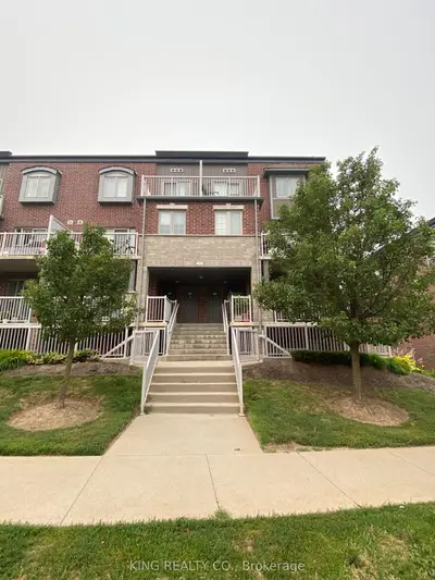 Condo Townhouse in Kitchener