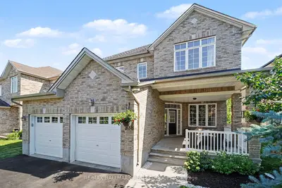 Detached in Blossom Park - Airport and Area