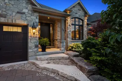 36 Philmori Boulevard, Pelham, On L0s 1e5