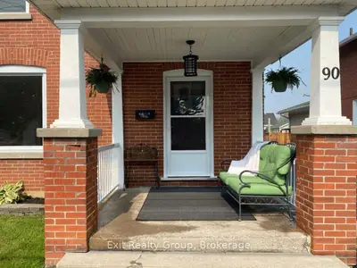 90 Byron Street, Quinte West, On K8v 2y2