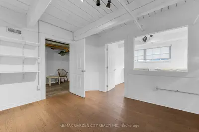 468 Cumberland Avenue B 2, Hamilton, On L8m 3m5