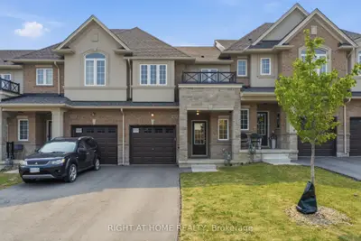 Att/Row/Townhouse in Hamilton
