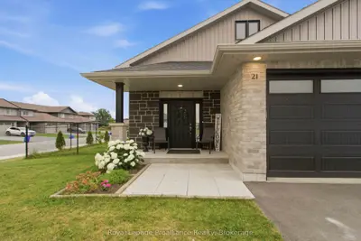 21 Cedar Park Crescent, Quinte West, On K8v 0j1