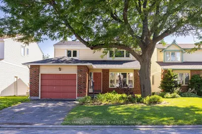 Detached in Barrhaven