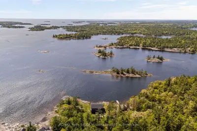 16 B55 Island, The Archipelago, On P0c 1h0