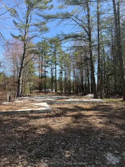 1765 GRAVENHURST Parkway, Gravenhurst, ON P1P 1R3