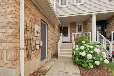 Att/Row/Townhouse in Cambridge