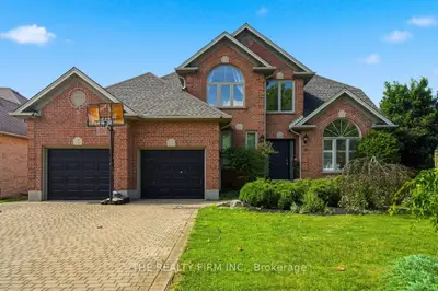 16 Fitzwilliam Boulevard, London North, On N6h 5h9