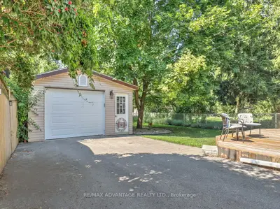 1856 PARK Avenue, London East, ON N5W 2J8