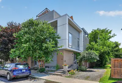 Att/Row/Townhouse in Glebe - Ottawa East and Area