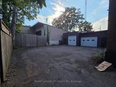 468 Cumberland Avenue 1, Hamilton, On L8m 3m5