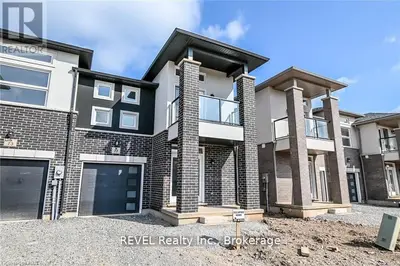 Condo Townhouse in Welland