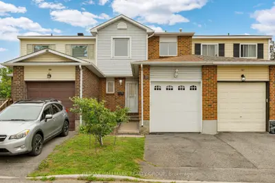 Condo Townhouse in Barrhaven