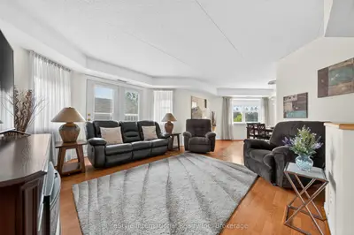 208 Silvercreek Parkway N 210, Guelph, On N1h 8h2