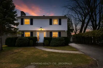 140 Churchill Drive, Gananoque, On K7g 1r8