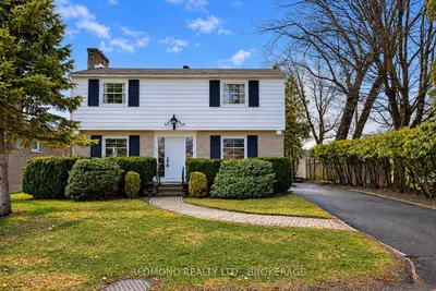 140 Churchill Drive, Gananoque, On K7g 1r8