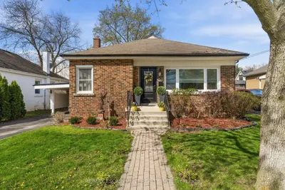 31 Cameron Avenue, Hamilton, On L9h 1p6