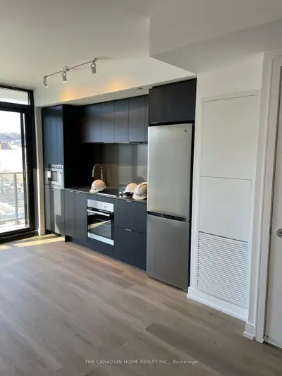 Condo Townhouse in Hamilton