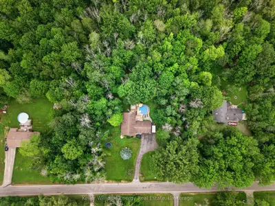 422 Gardenville Road, Prince Edward County, On K0k 1l0