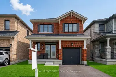 Att/Row/Townhouse in Hamilton