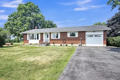 Detached in North Dundas