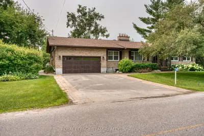 Detached in Mississippi Mills