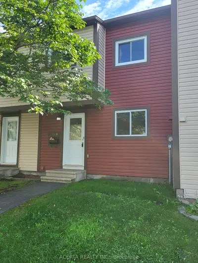 Condo Townhouse in Orleans - Cumberland and Area