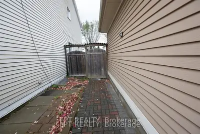 27 Rockcress Gardens, South Of Baseline To Knoxdale, On K2g 5a6