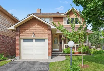 Detached in Stittsville - Munster - Richmond