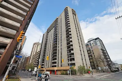 Condo Apartment in Ottawa Centre