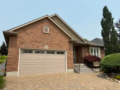 911 Ridgewood Drive, Woodstock, On N4t 0b8