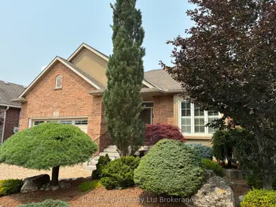Detached in Woodstock