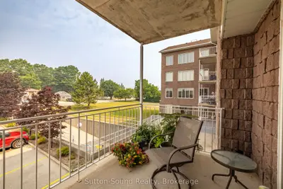 Condo Apartment in Owen Sound