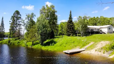 3 Magnet Road, Magnetawan, On P0a 1p0
