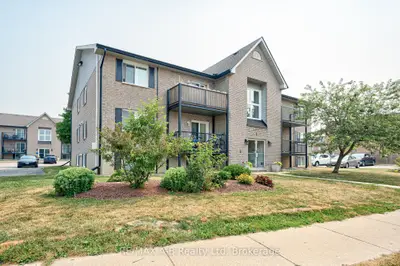 50 Campbell Court 106, Stratford, On N5a 7t6