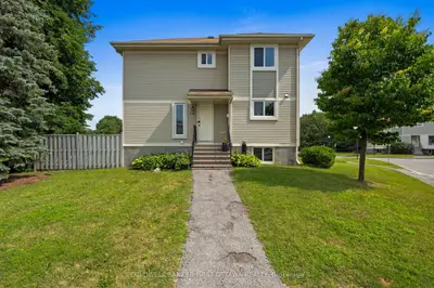 108 Mcdermot Court 6, Kanata, On K2l 3v2