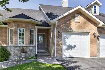 60 Village Crescent 49, Peterborough, On K9j 0a9
