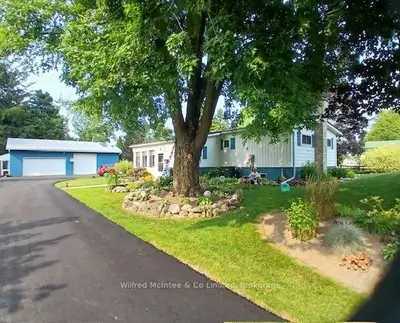 Detached in Georgian Bluffs