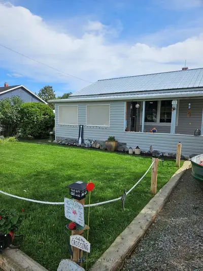 15 W Heron Drive, Manitouwadge, On P0t 2c0