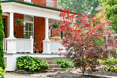 90 Victoria Street, Hamilton, On L9h 2c2