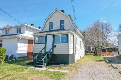 18 Pollard Avenue, North Bay, On P1a 1z5