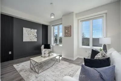 112 Hollywood Court, Cambridge, On N1r 8k8