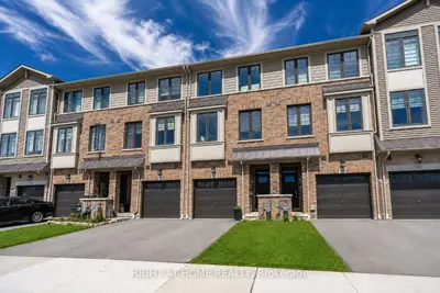 112 Hollywood Court, Cambridge, On N1r 8k8