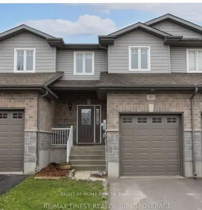 Att/Row/Townhouse in Kingston