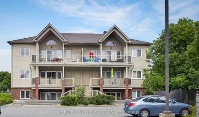 Condo Townhouse in Barrhaven