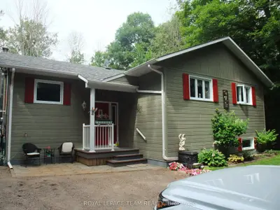 Detached in Horton