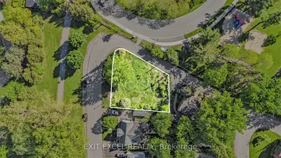 38 Farrow Street, Britannia - Lincoln Heights And Area, On K2b 6e1