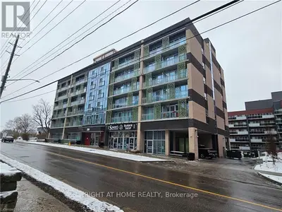Condo Apartment in Waterloo